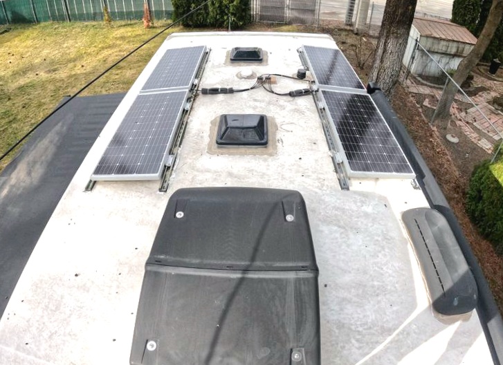 Mountaineer -32ft 1 slide Luxury Solar off-grid bunkhouse Family Adventure trailer