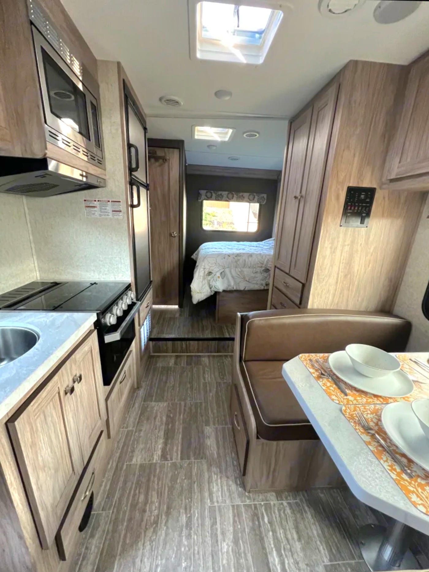 Summit - 24ft Class C New motorhome for 2025!  