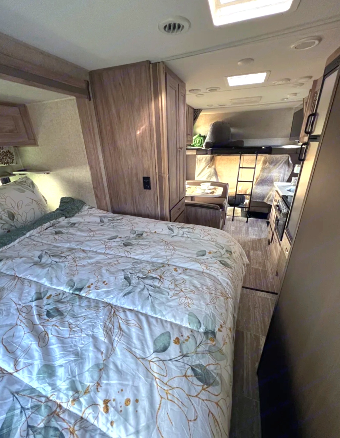 Summit - 24ft Class C New motorhome for 2025!  