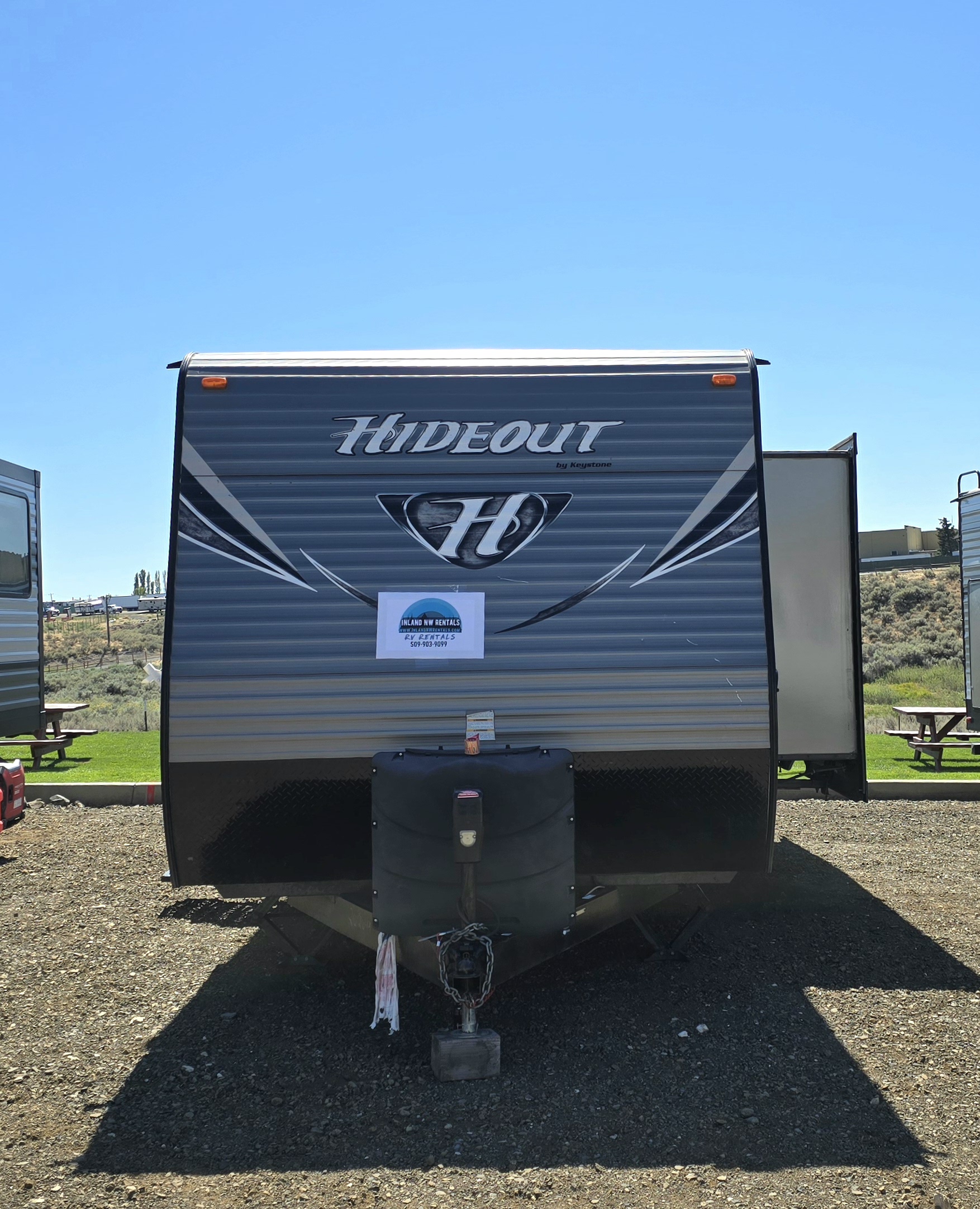  Basecamp Hideout - 30 ft 1 slide bunkhouse, sleeps 8
