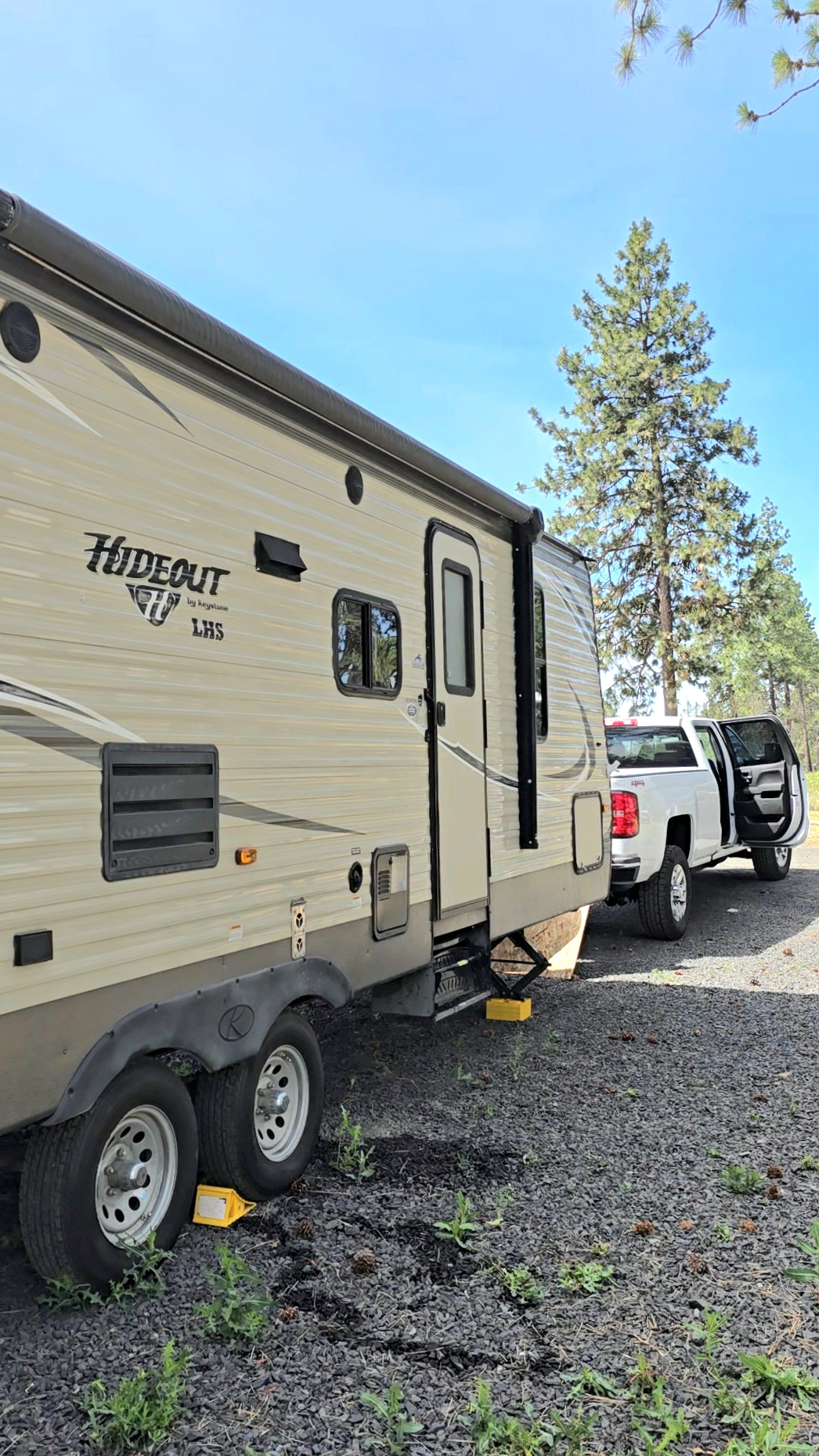  Basecamp Hideout - 30 ft 1 slide bunkhouse, sleeps 8