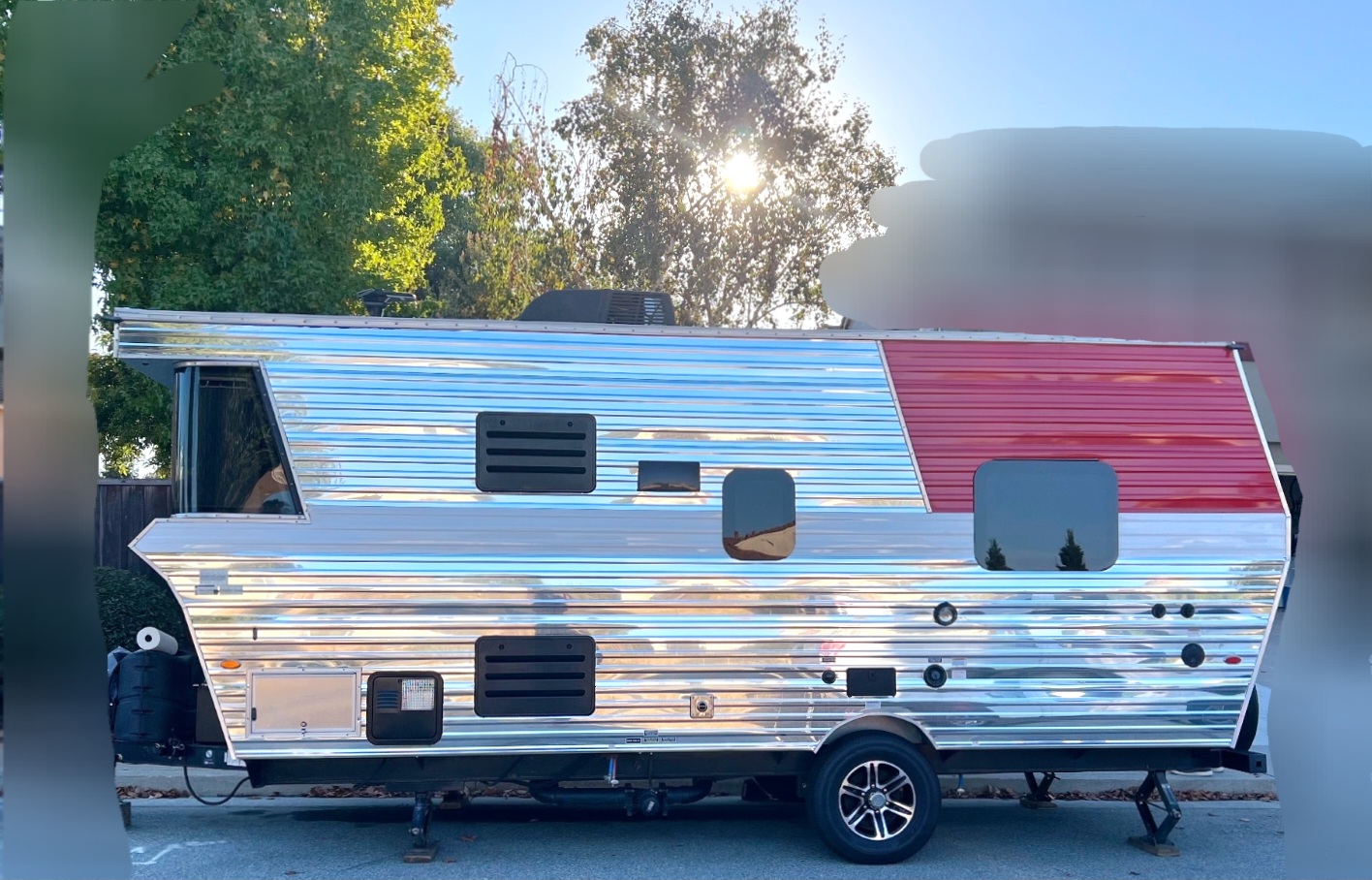 Retro Explorer: 22 ft travel trailer, Sleeps 4 with private bedroom