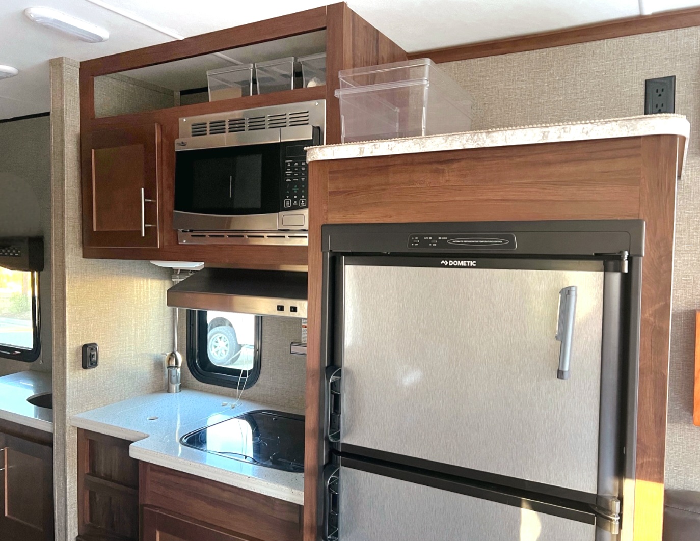 Retro Explorer: 22 ft travel trailer, Sleeps 4 with private bedroom